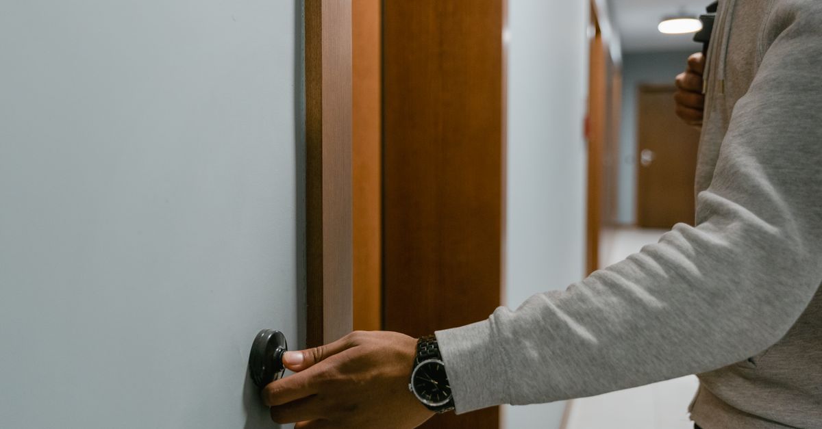 How Quickly Can a Locksmith Arrive in Columbia, SC for a Home Lockout? — Columbia Locksmith SC